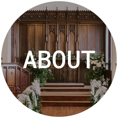 Wedding floral arrangements in the wedding venues